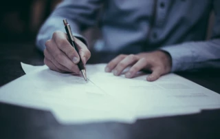 Пишущий человек